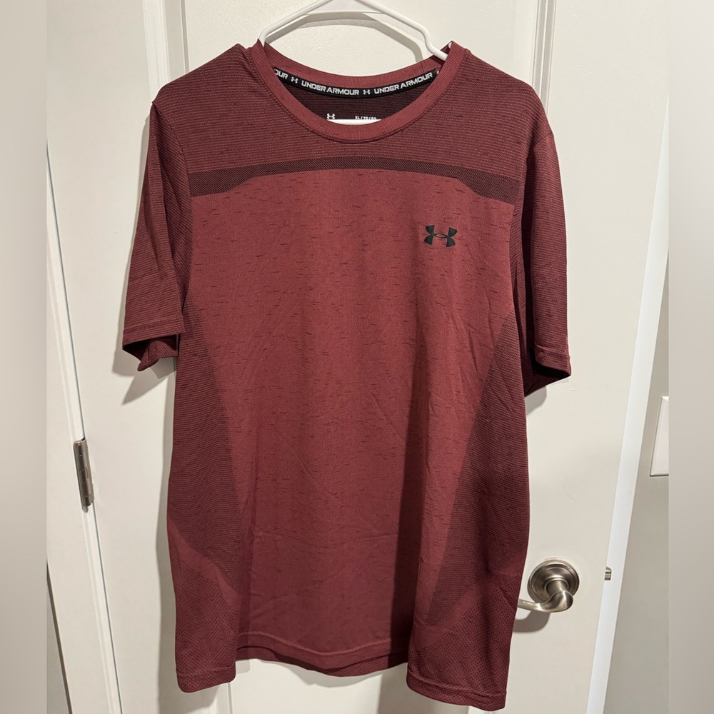 Under Armour Men's Burgundy Short Sleeve Tee XL